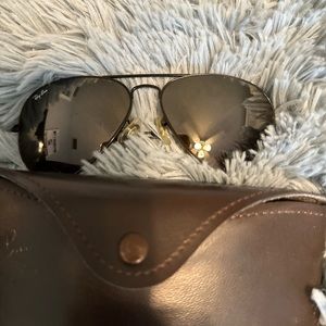 Ray Ban aviator sunglasses with case